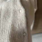 Thumbnail for Chandail crème Aritzia (babaton)