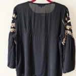 Thumbnail for Blouse Part Two à broderies florales — Taille 38