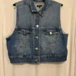 Featured thumbnail for Débardeur en jeans sans manches