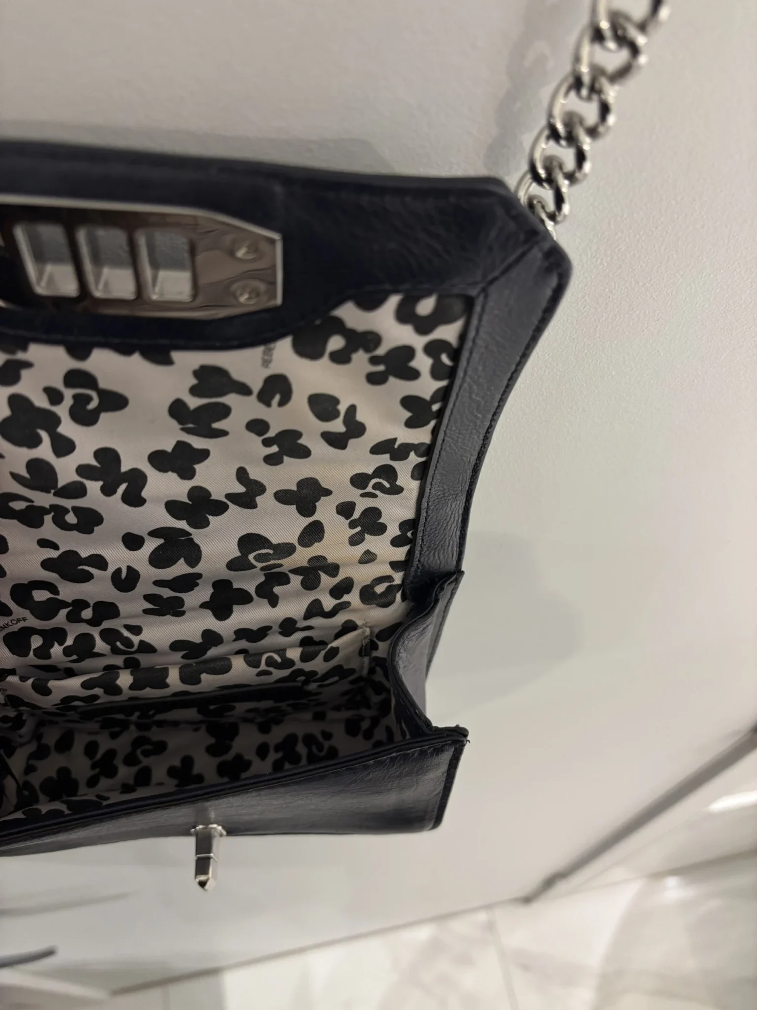 Image for Petit sac avec chaîne