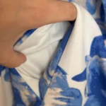 Thumbnail for Robe fleurie bleue et blanche Vince Camuto