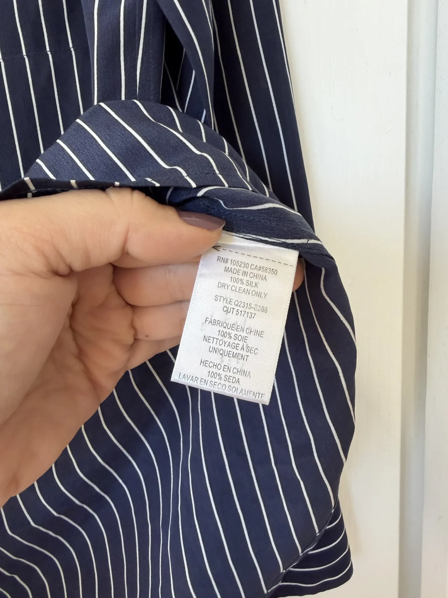 Image for Chemise Equipment 100% soie bleu marine à rayure taille M