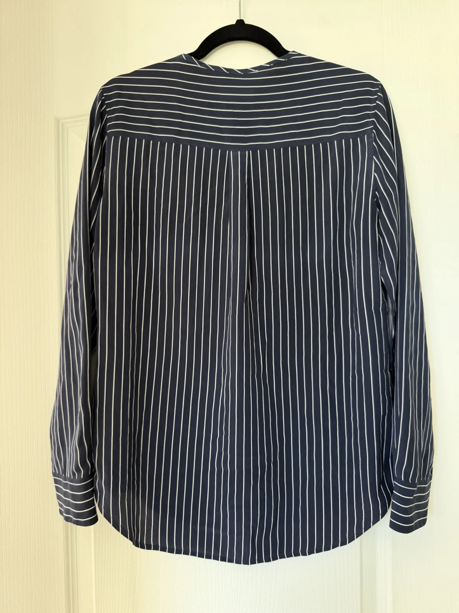 Image for Chemise Equipment 100% soie bleu marine à rayure taille M