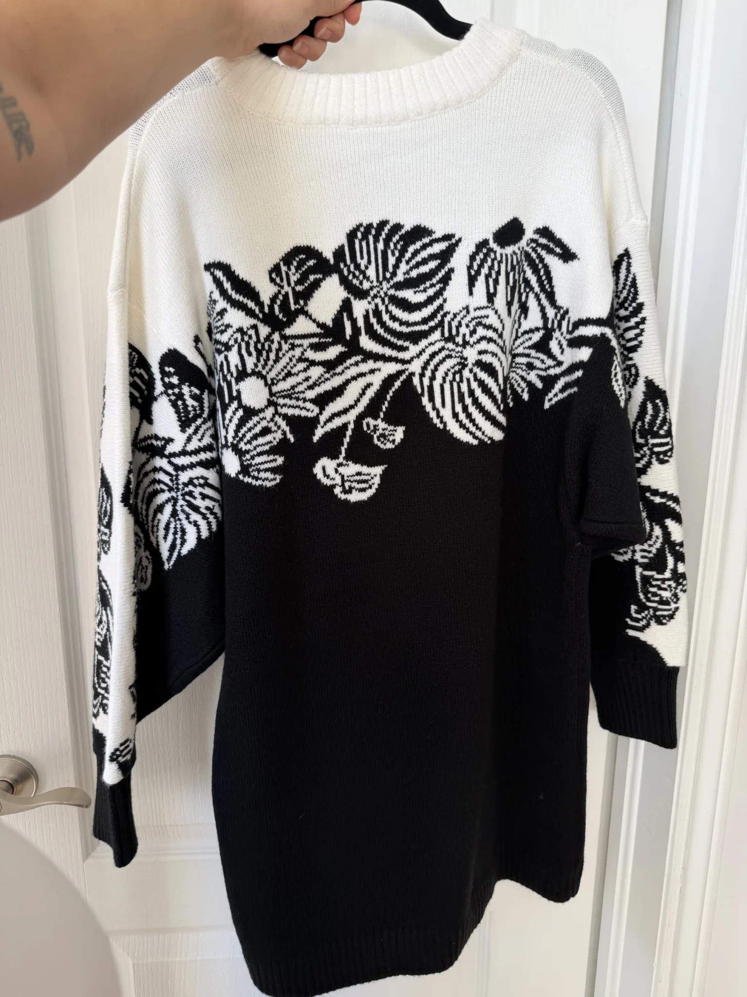 Image for Farm Rio black and white jumper dress, size L