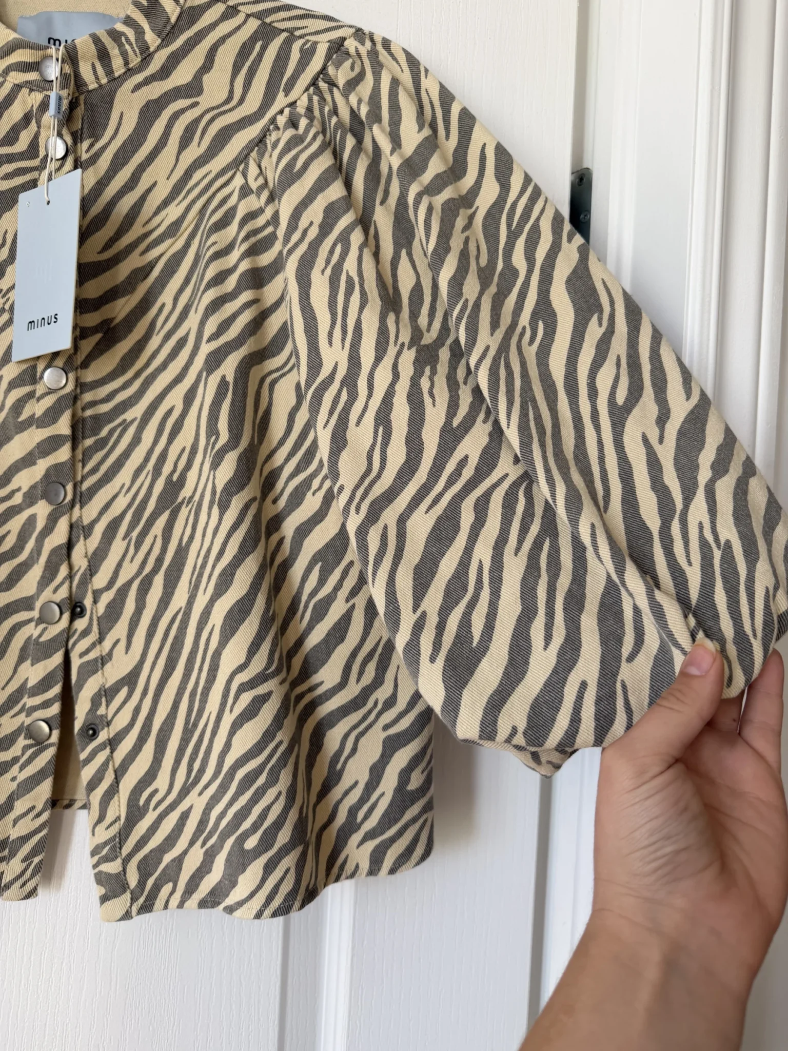 Image for Minus Nine blouse, size 38, zebra-print brown