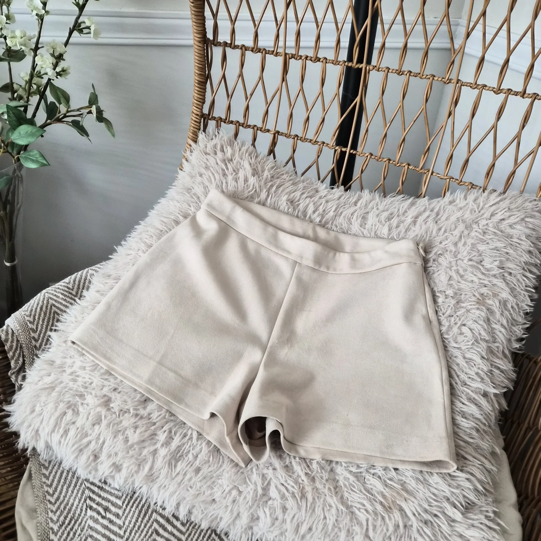 Faux suede shorts Zara seconde main