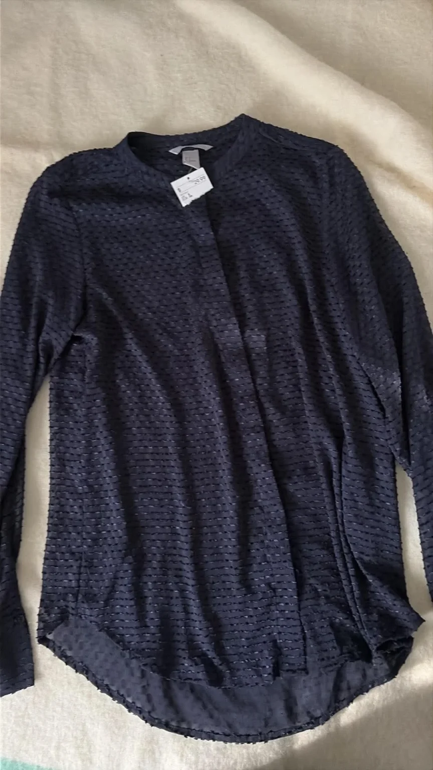 Featured image for Shirt/blouse with sleeves