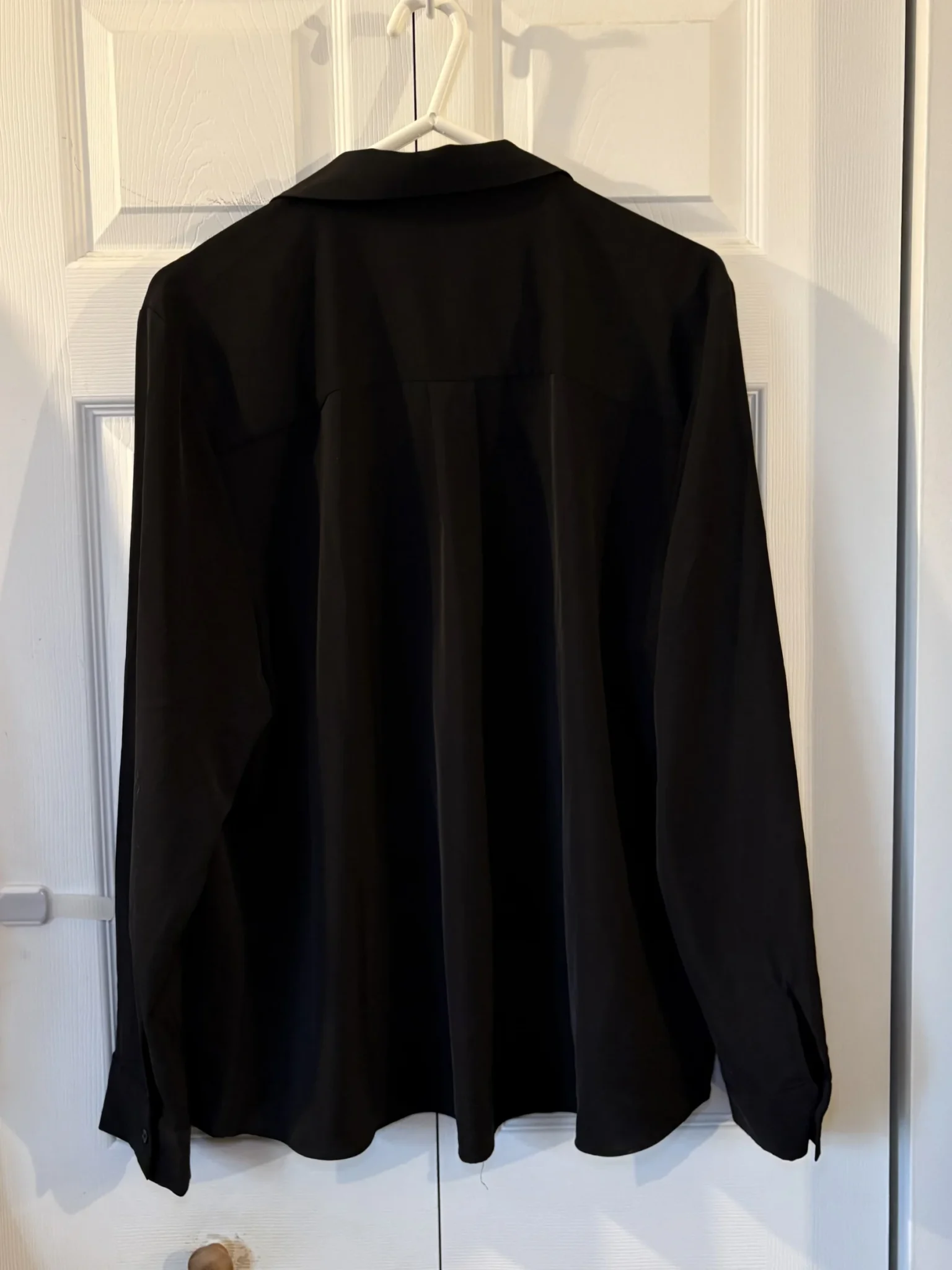 Image for Black long-sleeved shirt