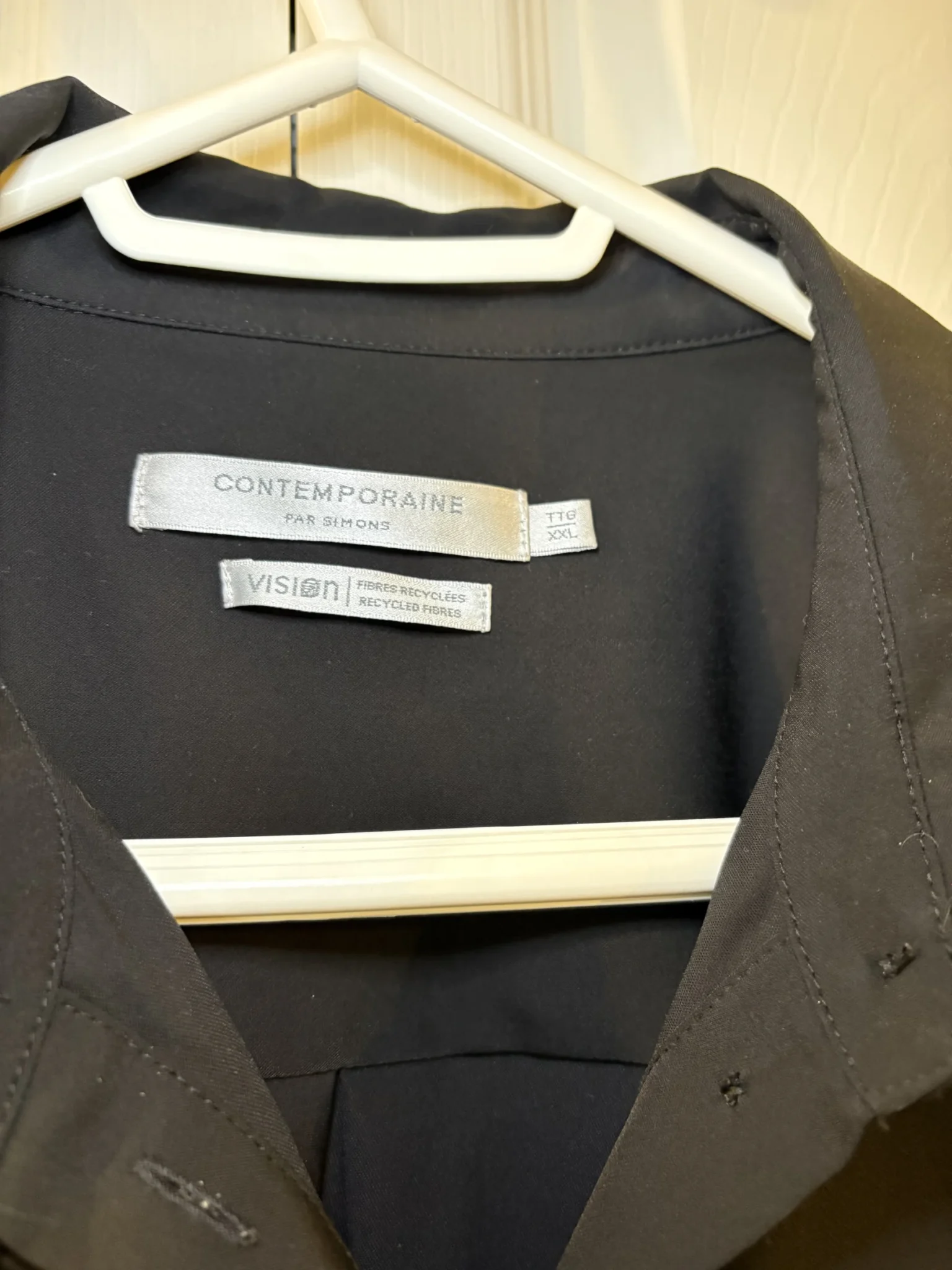 Image for Black long-sleeved shirt