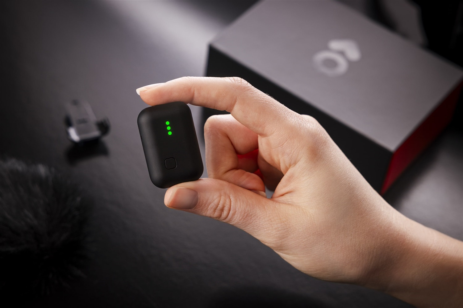 Zoom Instamic Pro Plus C Stereo Recorder Waterproof 32-bit Float Recorder