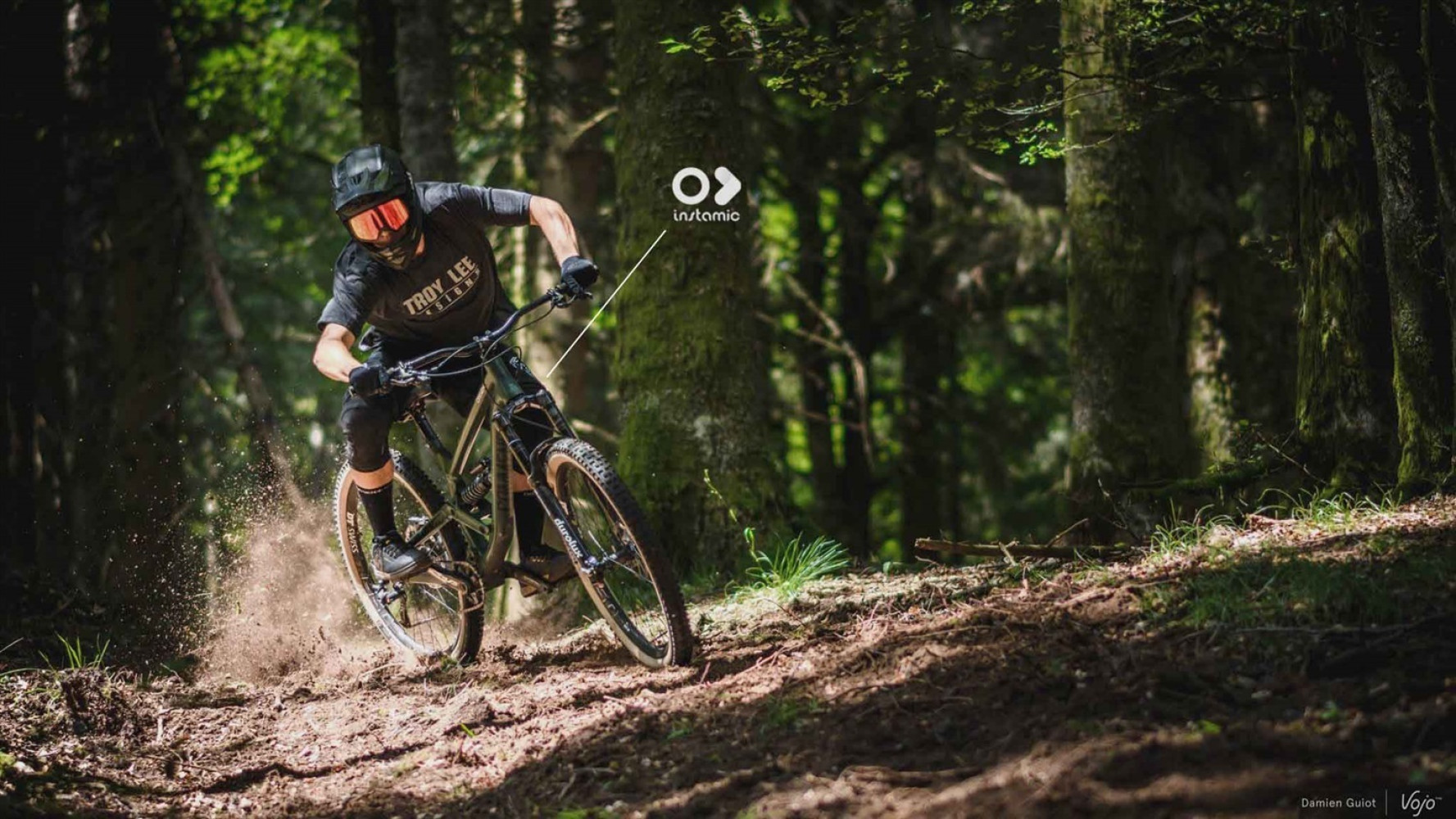 Zoom Instamic Pro Plus C Mono Recorder Waterproof 32-bit Float Audio Recorder