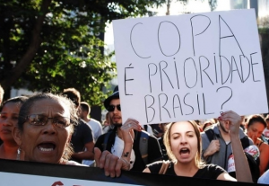 Vem pra rua!: A parábola da persistência  (Odja Barros)