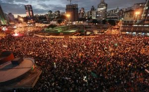 Participar e apoiar os movimentos