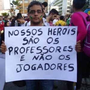 Mexeu com professor