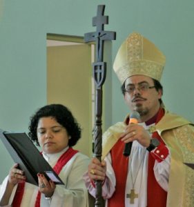 Primaz anglicano pede ações e orações pelas mulheres