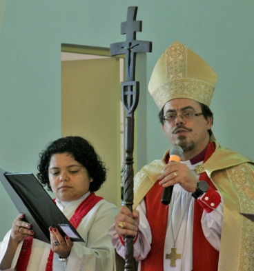 Primaz anglicano pede ações e orações pelas mulheres