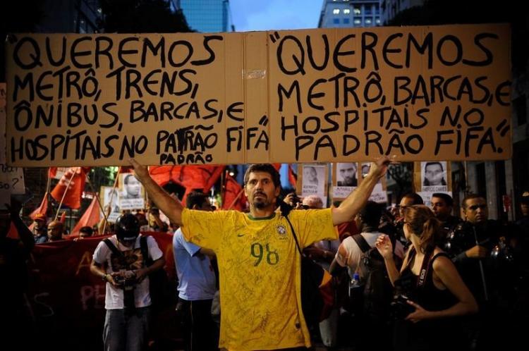 Protestos contra a copa: violência parte da polícia