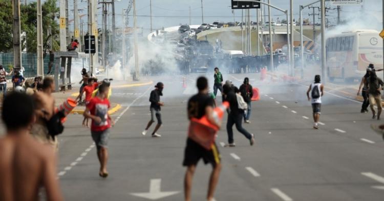 Grande mídia evita cobrir protestos durante a copa