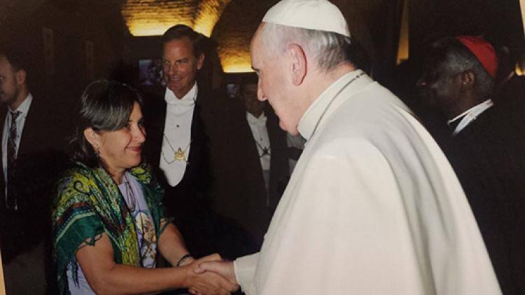 Papa e movimentos sociais populares: entrevista com Rosângela Piovizani