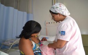 Mãe terá mesmo direito do pai de registrar o nascimento do filho em cartório