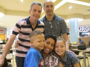 Decisão histórica: STF reconhece direito de adoção por casal homossexual
