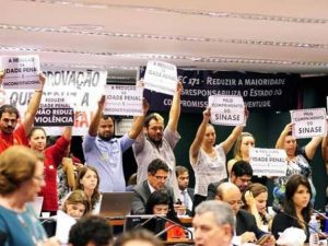 Movimentos sociais se mobilizam contra votação da redução da maioridade penal
