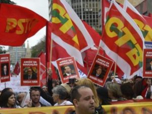 A greve e o ódio ao vermelho
