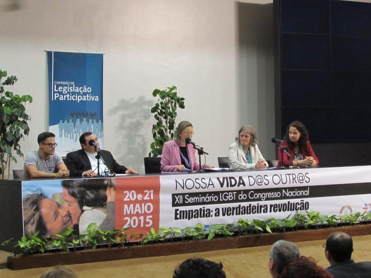 Pastora afirma que intolerância religiosa é a principal causa de violência contra homossexuais.