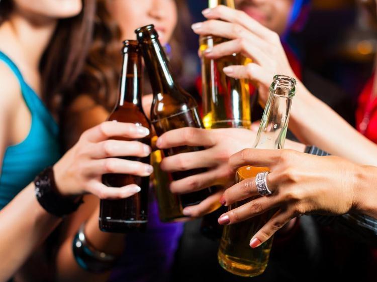 Redução da maioridade penal legalizaria pornografia e álcool aos 16 anos