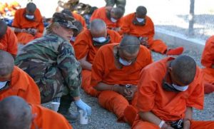 Obama anuncia plano para fechar prisão de Guantánamo em Cuba