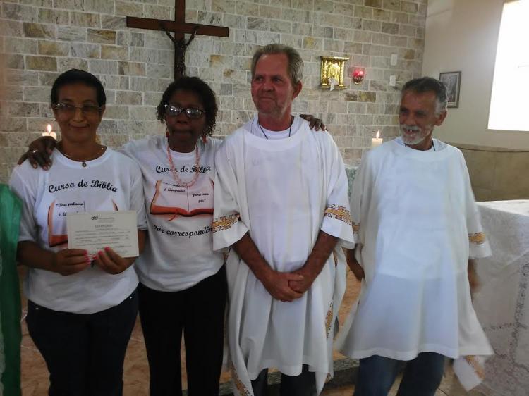 CEBI-RJ Participantes do Curso de Bíblia por Correspondência celebram sua formatura