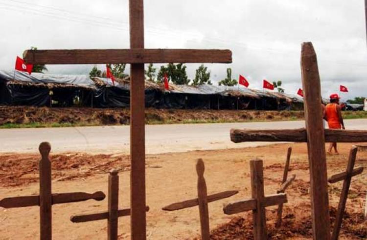 O impeachment e a violência no campo: duas faces da mesma luta de classes 1 O impeachment e a violência no campo: duas faces da mesma luta de classes