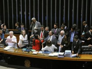 A fúria do machismo de deputados e senadores
