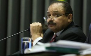 Novo presidente da Câmara é aliado de Cunha e investigado pela Lava Jato