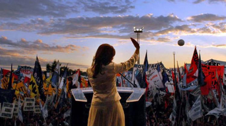 Especial Mulher e Política: “Podemos usar faixa de miss ou de presidente”