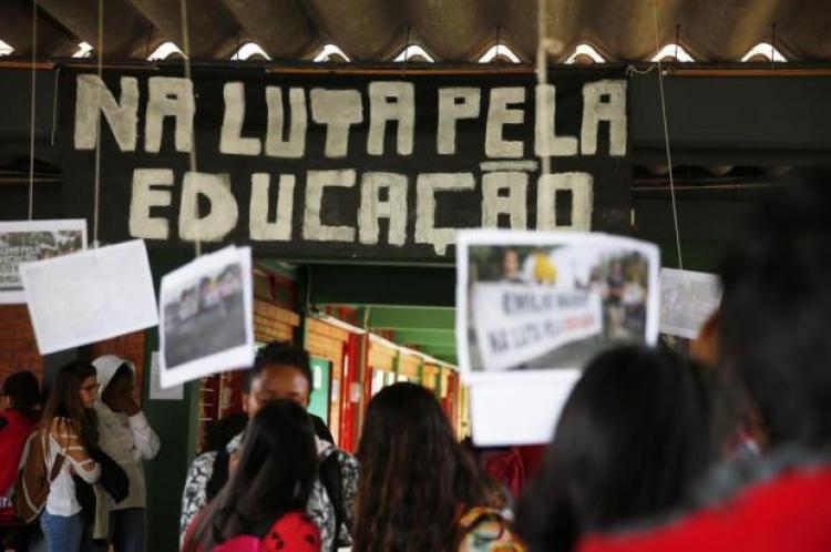 Ocupações das escolas no RS: da criminalização à constituição de novos movimentos