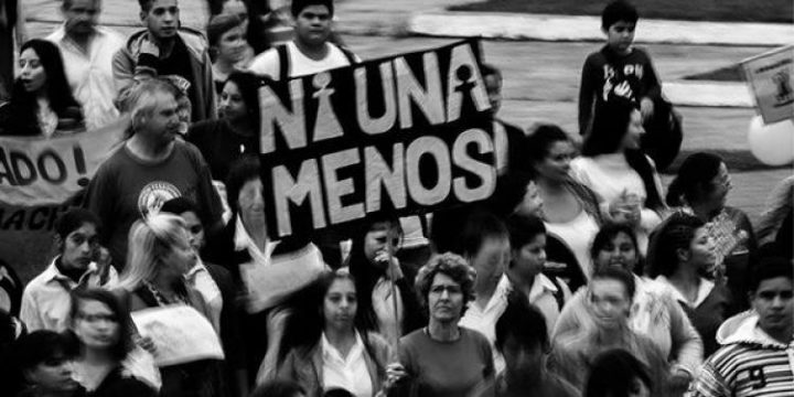 Mulheres argentinas realizam primeira greve nacional contra a violência de gênero