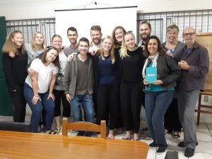 Jovens da Suécia conhecem a Leitura Popular da Bíblia