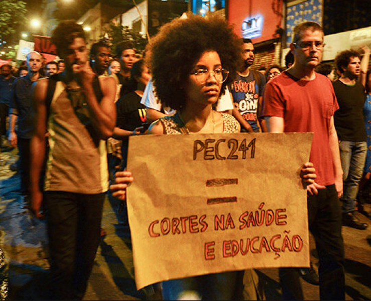 Teto para gastos públicos proposto pela PEC 55 viola direitos humanos
