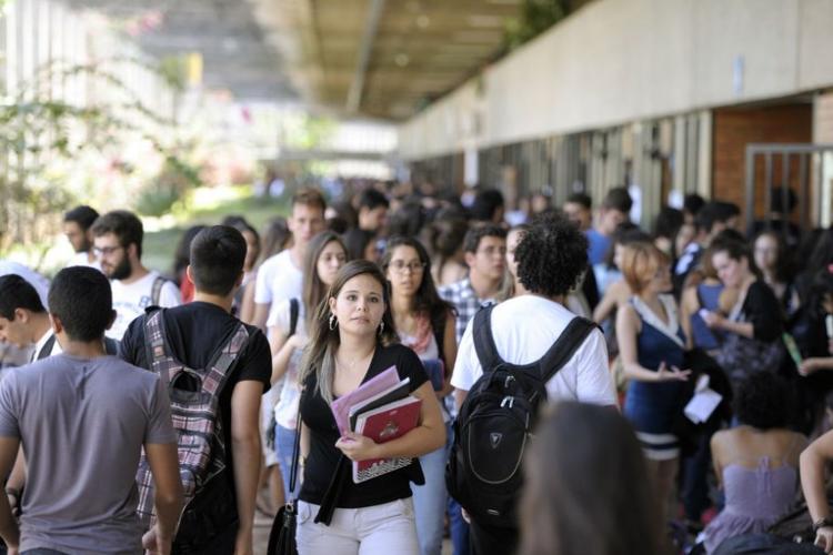 É justo que homens e mulheres sigam as mesmas regras na Previdência?