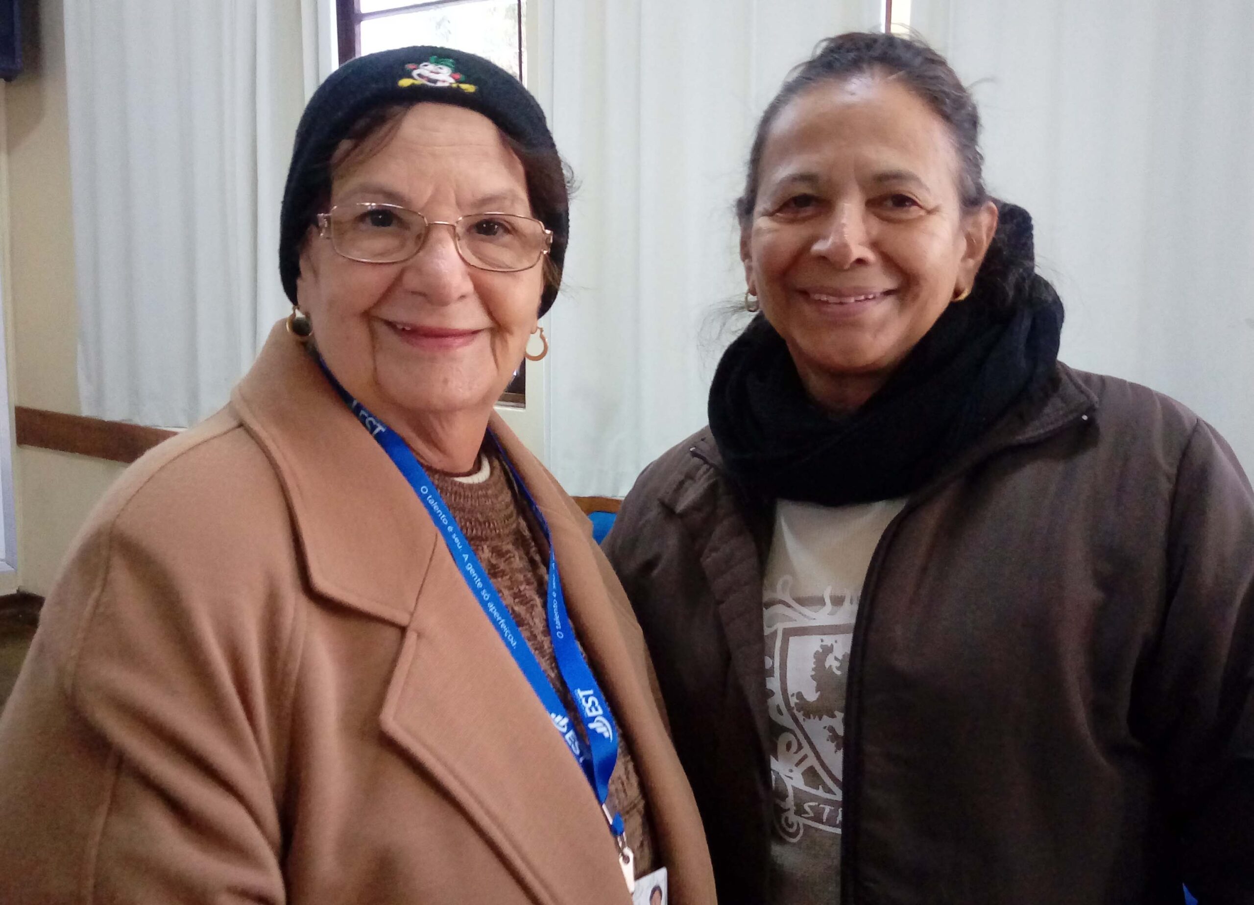 Maria dos Anjos e Vaninha durante a especialização em Assessoria Bíblica.