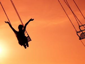 happy mood 1024x768 happy woman swing alone sunset 997