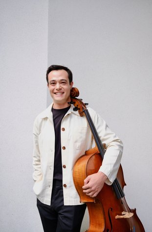 Evan_Wood_Cello_Headshot