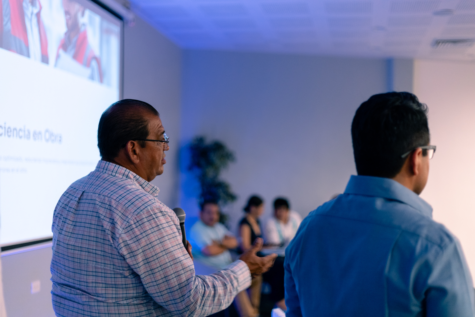 Ingeniería en Acción: Grupo ABC Presenta Aislawall - La Revolución de los Sistemas Constructivos Sostenibles