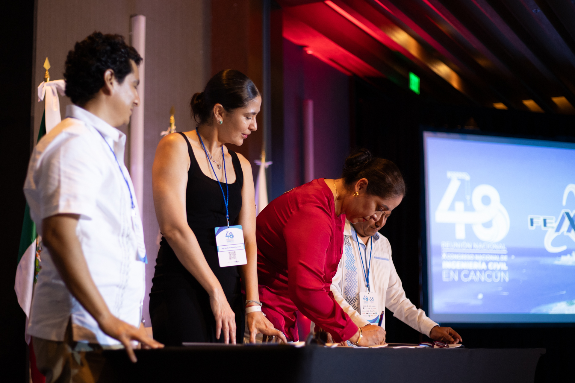 SESAEQROO Firma Convenios De Colaboración Con Colegios Durante 48° Congreso Nacional En Cancún