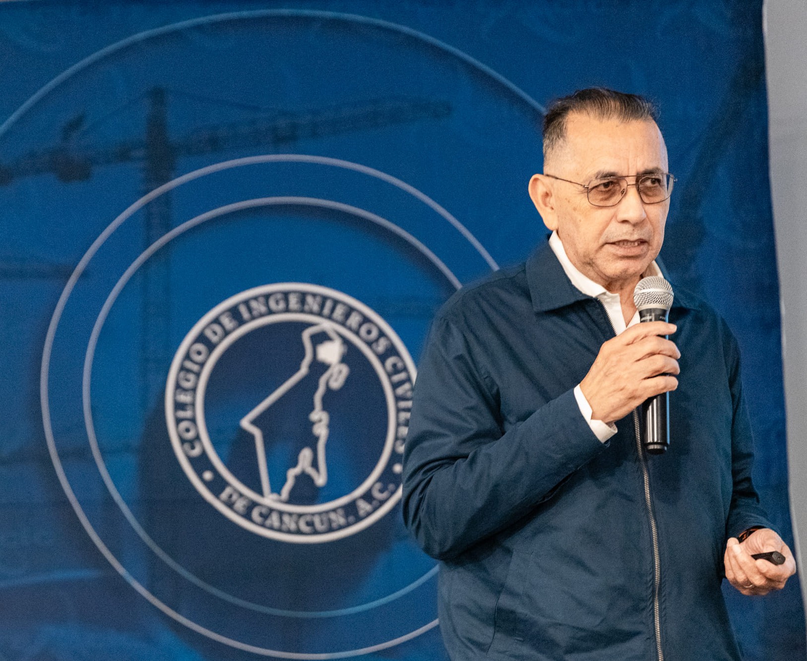 Del Aula al Ecosistema de Aprendizaje: La Nueva Visión de la Educación Continua en el Colegio