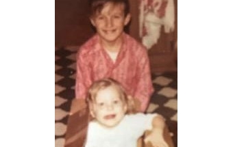 Childhood photo of Terrie Loflin and her brother Mark Messer