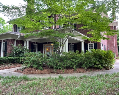 The Buddy Kemp Cancer Support Center, a few blocks from Presbyterian Medical Center in Charlotte, offers programs, support, and services to help patients feel empowered to manage the changes that come after diagnosis. Buddy Kemp