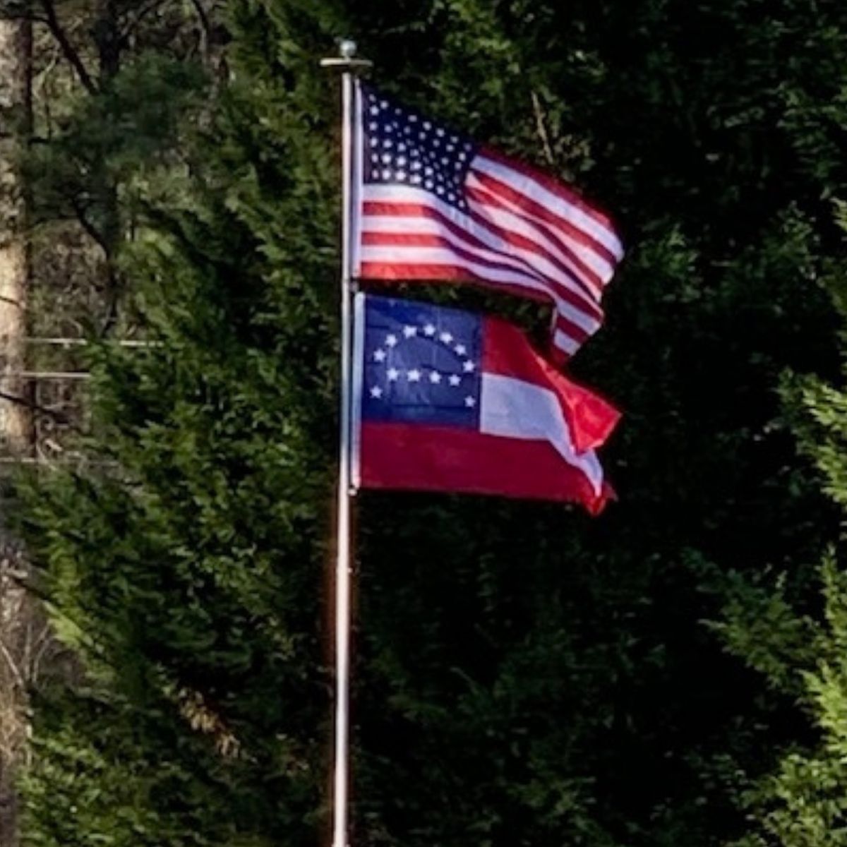 Ultimate Flags - Crossed Confederate Flags