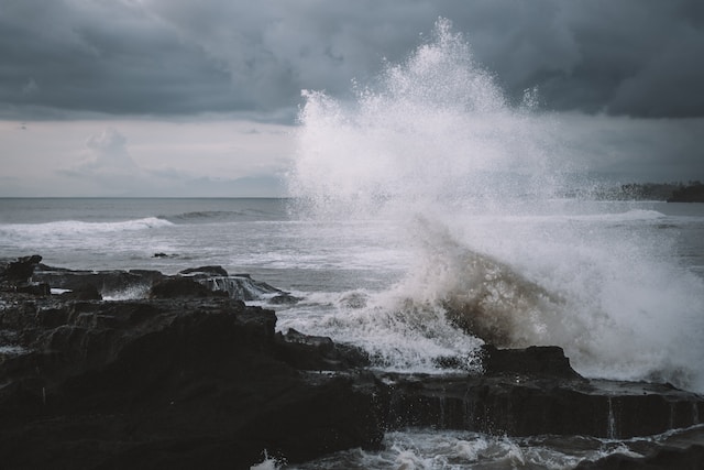 Ocean Waves Crashing on Rocks 8 Hours | White Noise To Help You Relax